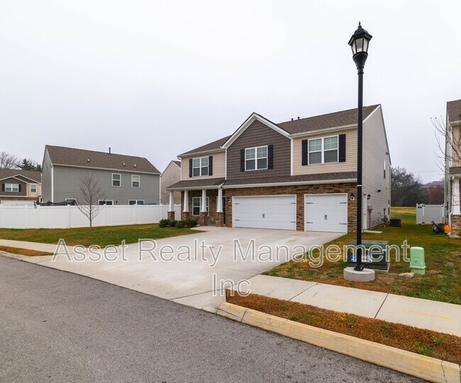 Building Photo - 4714 Willow Bluff Cir