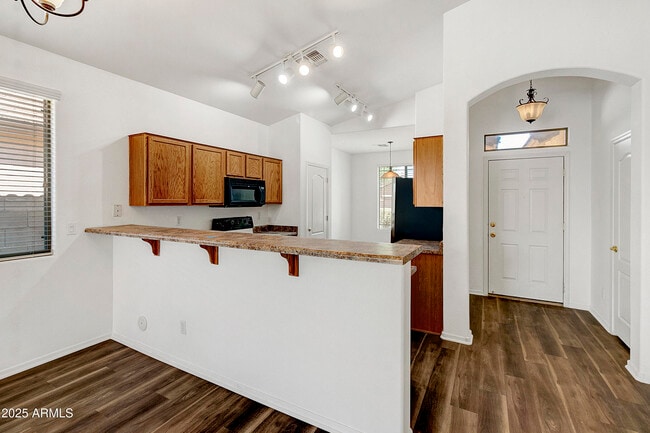 Building Photo - 17228 W Elm St