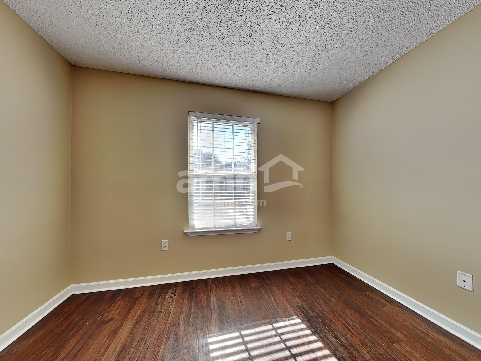 Building Photo - 64 Lancaster Way