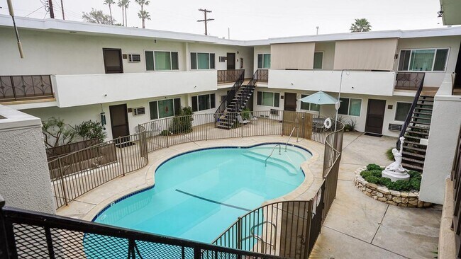 Building Photo - Beverly Arms