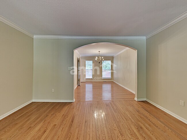 Building Photo - 1610 Polte Ln