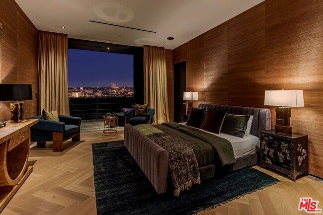 Building Photo - 1851 N Stanley Ave