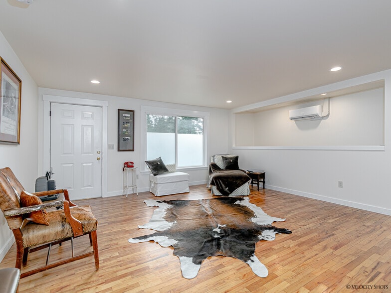 19x23' Lr/DR/kitch space - 41441 SE Kitzmiller Road