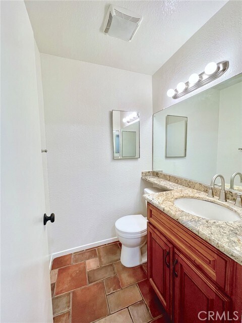Building Photo - 809 Creekside Dr