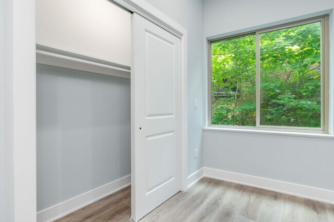 Building Photo - New 2 Bedroom Apartment in Modern Building! Now Offering 1 Month FREE on a 12 month lease!