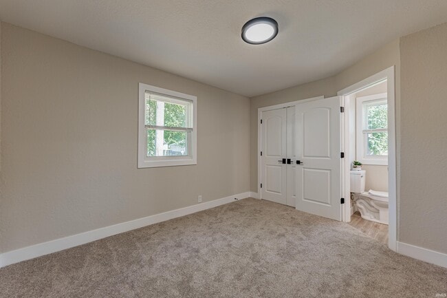 Building Photo - 1719 Crystal Ct