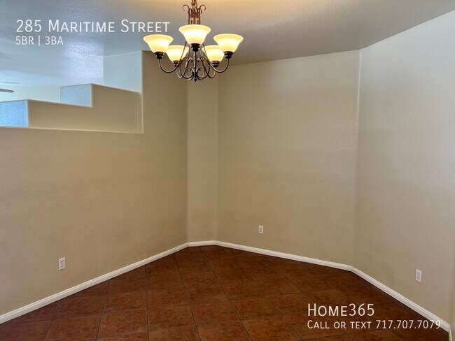 Building Photo - Wonderful Home in Gated Neighborhood!
