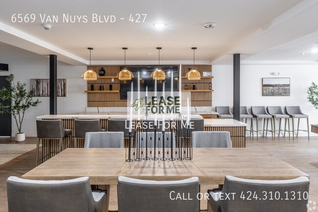 Building Photo - 14526 Kittridge St