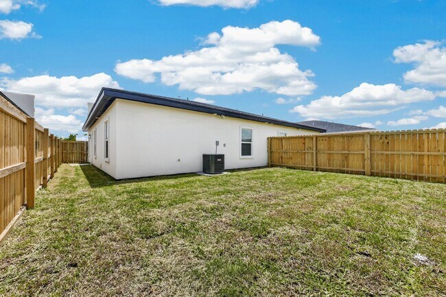 Building Photo - 2608 Bald Cypress Dr