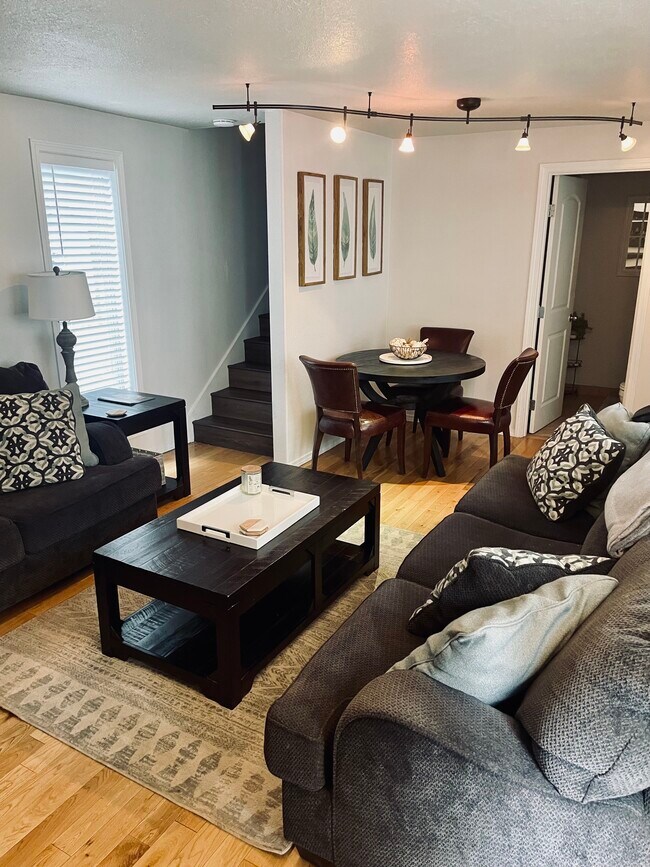 Building Photo - 20390 Fairway Dr