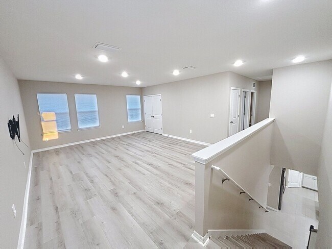 Building Photo - 12657 Promenade Estates Blvd