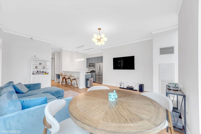 Building Photo - 170 W Polk St