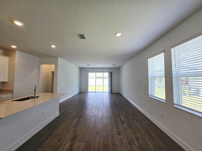 Building Photo - Annual Rental in Stonegate Preserve – Brand-New 3 Bedroom, 2.5 Bath Home with Loft, Main-Level Pr...