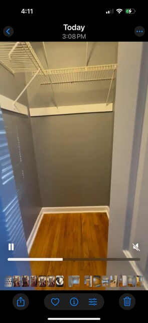 Building Photo - 647 N Hamlin Ave