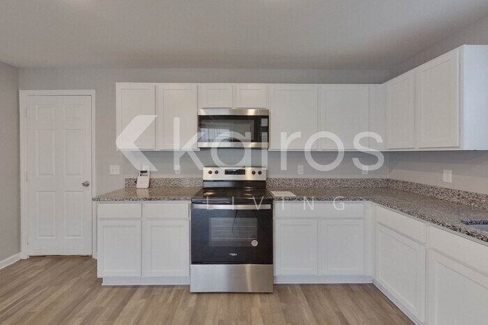 Building Photo - 1709 Nebraska Loop