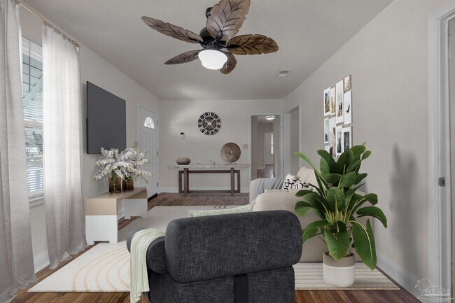 Building Photo - 303 SE Gilliland Rd