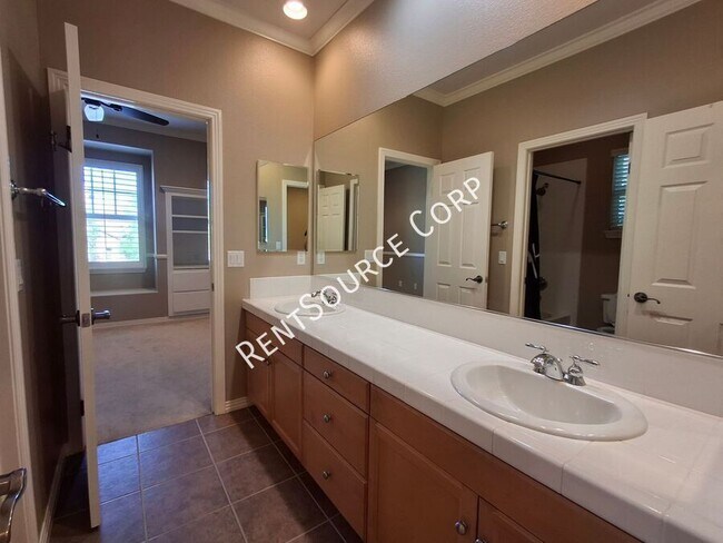 Building Photo - 27046 Maple Tree Ct