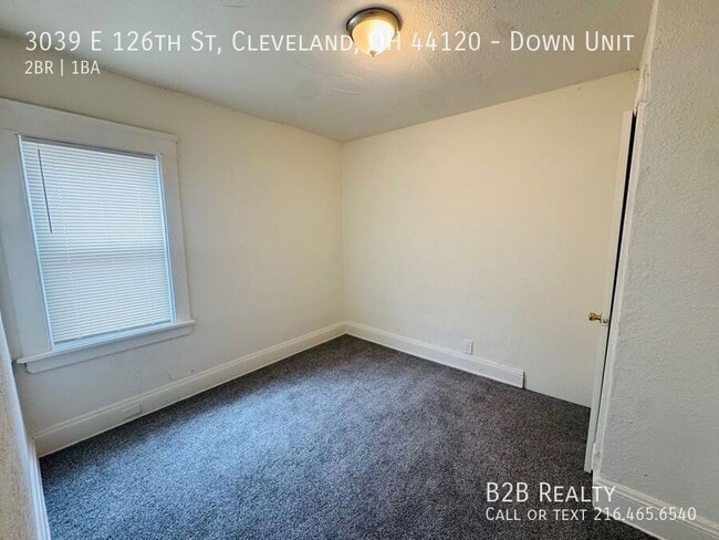 Building Photo - 3039 E 126th St