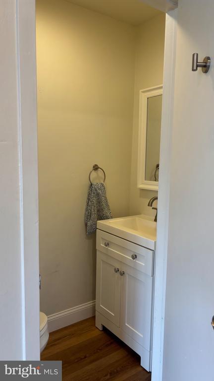 Building Photo - 4000 Bayshore Ave