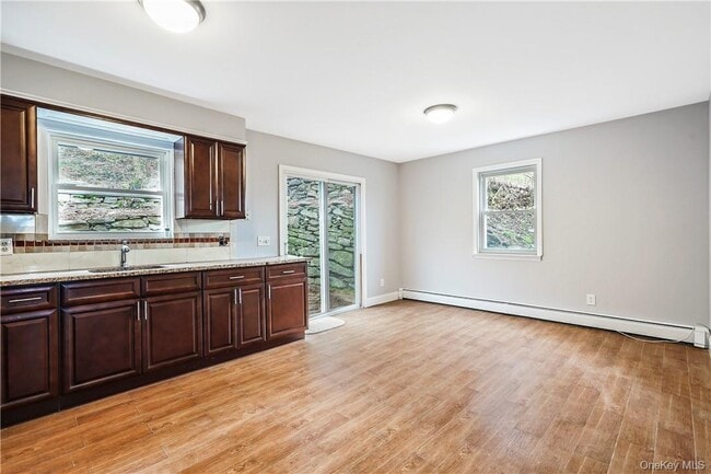 Building Photo - 30 Palisade St