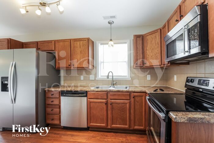 Building Photo - 6015 Trailshead Dr
