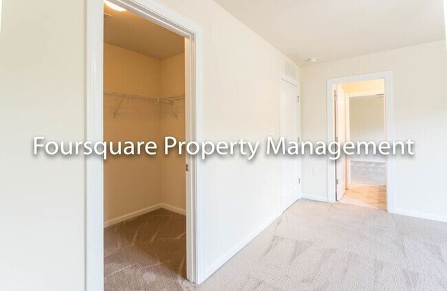 Building Photo - Single Family Home |1st Floor- Guest Suite...