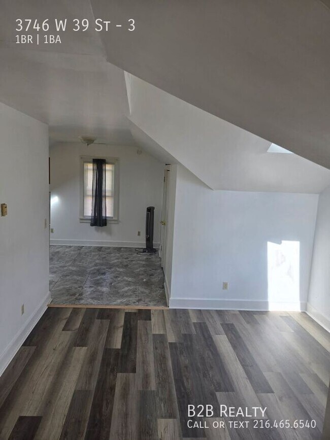 Building Photo - 3746 W 39th St