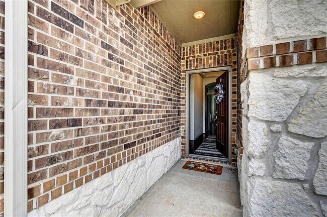 Building Photo - 23847 Northwood Terrace Ln