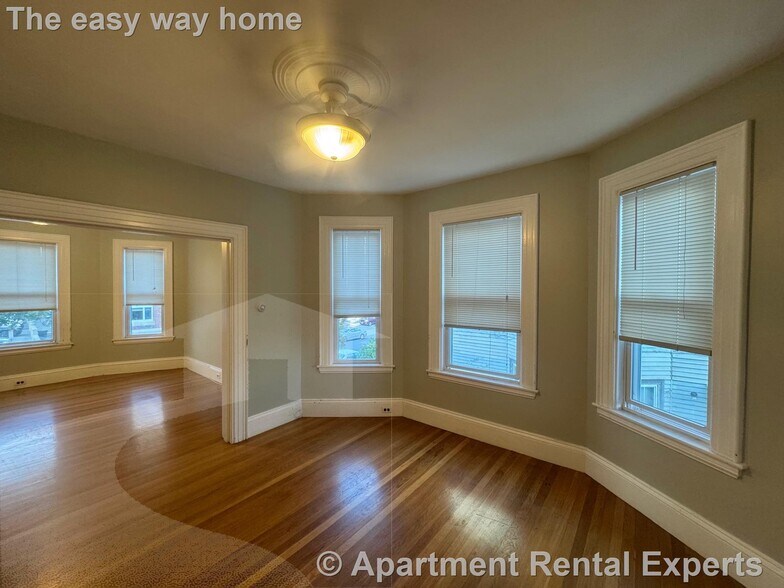 Building Photo - 106 Highland Ave