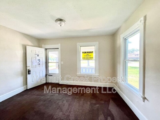 Building Photo - 1639-1639 E 31st St