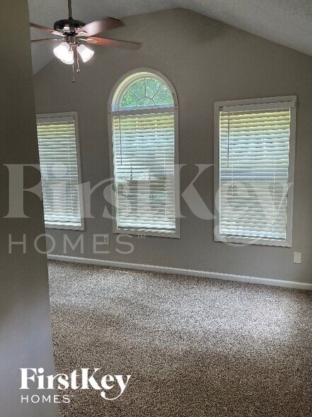 Building Photo - 3349 Meadovista Dr