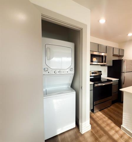 Building Photo - 4526 Munger Ave