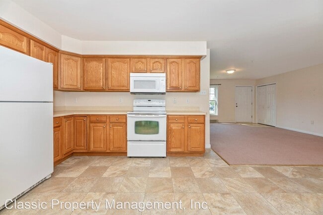 Building Photo - 3 br, 2 bath House - 4424B Valley View Road