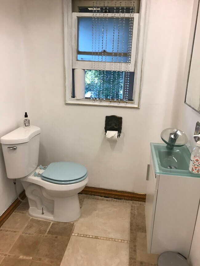 WC - 7964 Glenties Ln