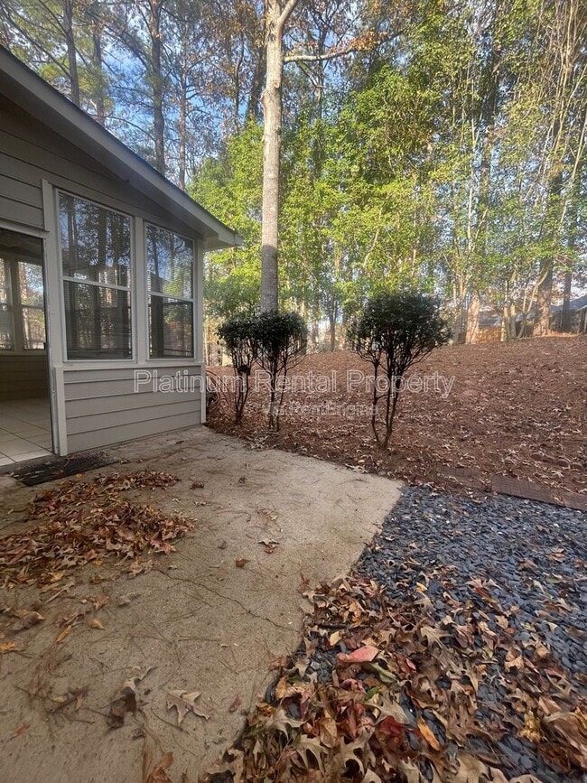 Building Photo - 940 Club Chase Ct