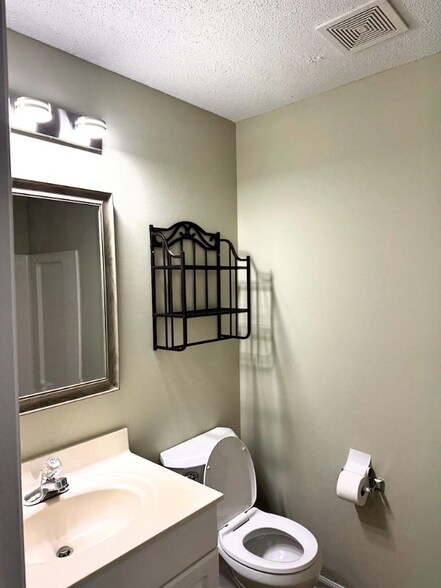 Building Photo - 3713 Morris Farm Dr