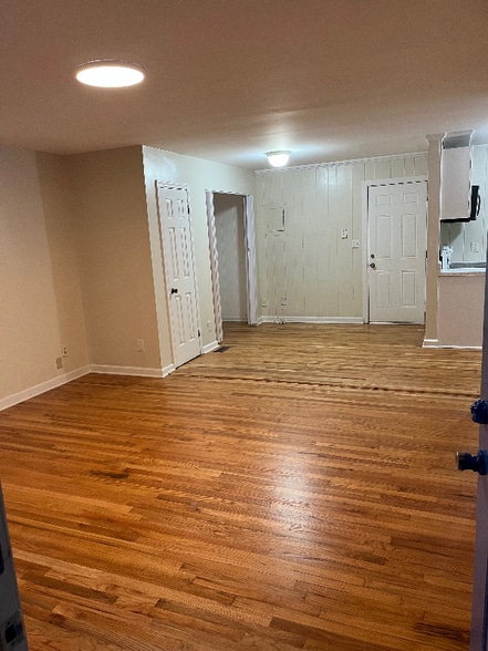 Building Photo - 4217 Colebrook Rd