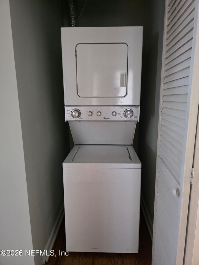 Building Photo - 1265 Donald St