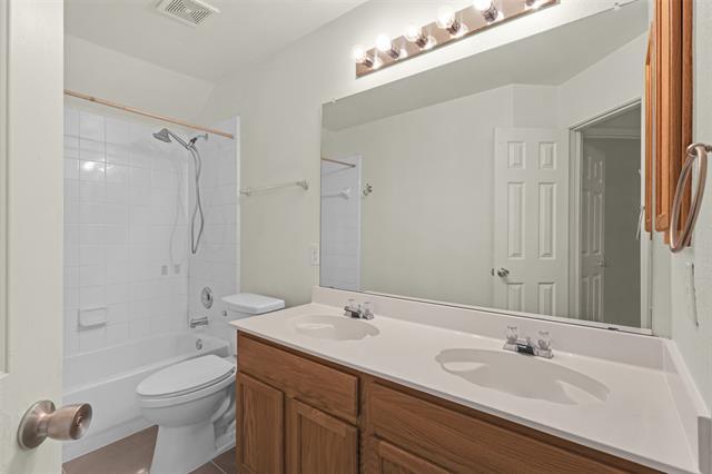 Building Photo - 214 Forestview Rd