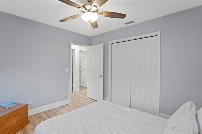 Building Photo - 3511 W Azeele St