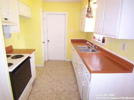 Building Photo - 14139 Swallow Dr