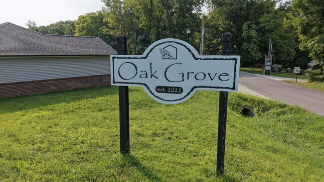 Building Photo - 249 Oak Grove Cir
