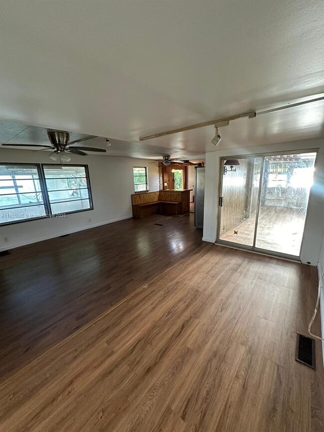 Building Photo - 1590 SW 65th Terrace