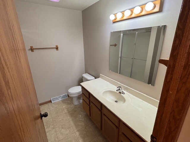 Building Photo - 127 Rosewood Ln S