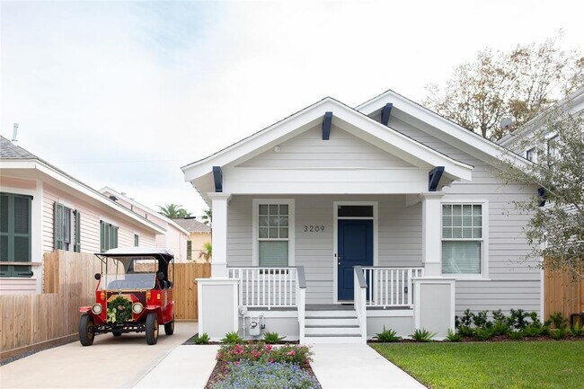 Building Photo - 3209 Avenue P 1/2