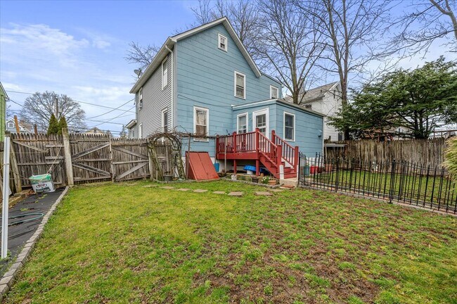 Building Photo - 37 Prospect Ave