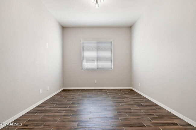 Building Photo - 20531 W Mariposa St