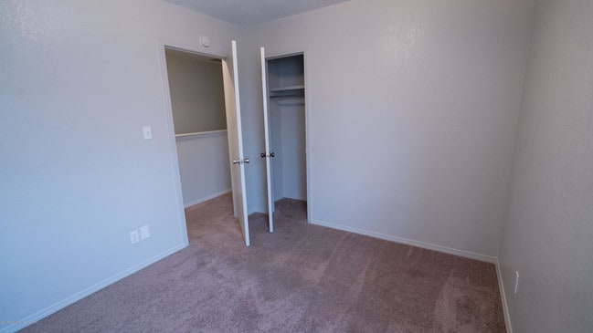 bedroom 2 - 2003 Hardy St