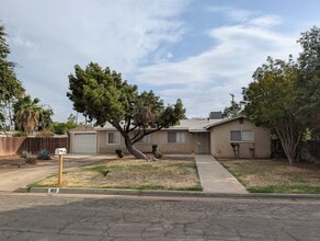 Building Photo - Centrally located home at Herndon and HWY ...