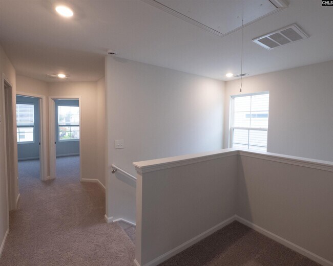 Building Photo - 643 Wooster Dr